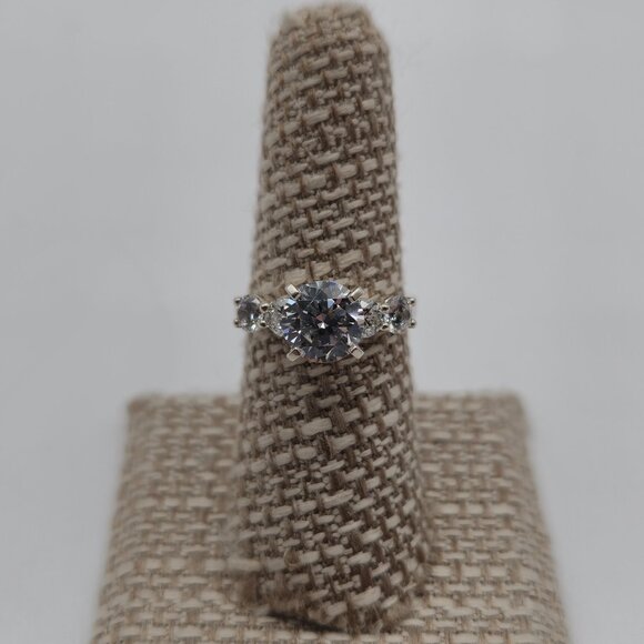 Size 7 Sterling Silver Brilliant Quality Cubic Zirconia Gems Ring A3061 - Picture 1 of 9